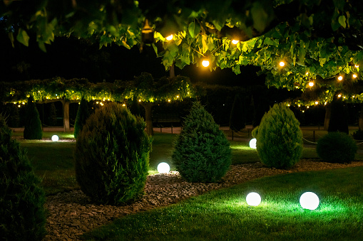 Beleuchtung Gartenwege Bonn – Festlicht-Bonn | Sichere Wegebeleuchtung mit LED Pollerleuchten